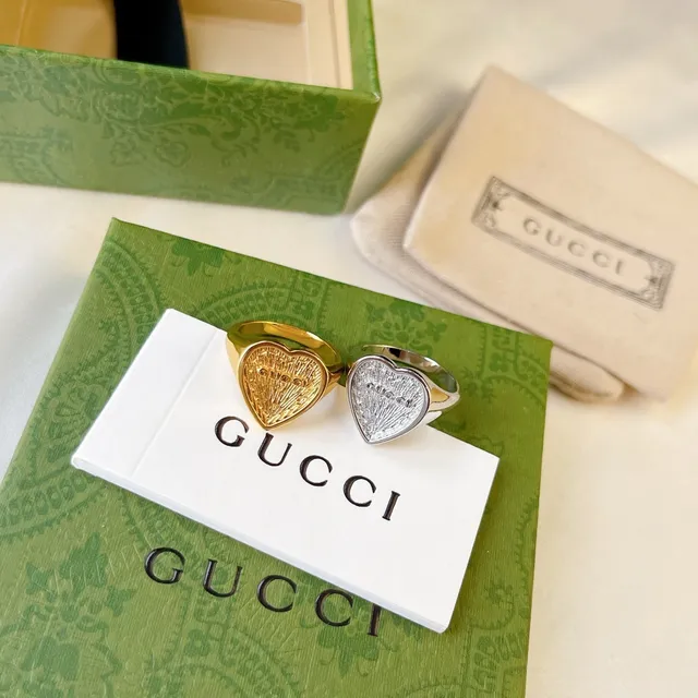 Gucci 心形印章戒指 金色和银色帕维纹理戒指 2