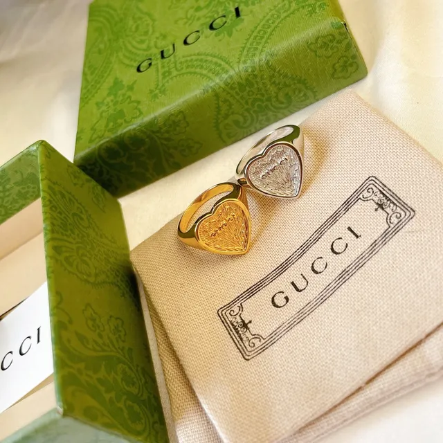 Gucci 心形印章戒指 金色和银色帕维纹理戒指 7