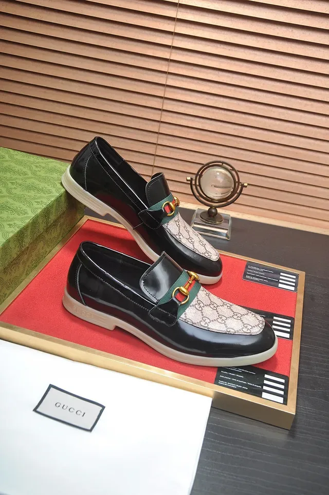 Gucci Horsebit 1955 أسود وبيج GG Monogram لوفر 5