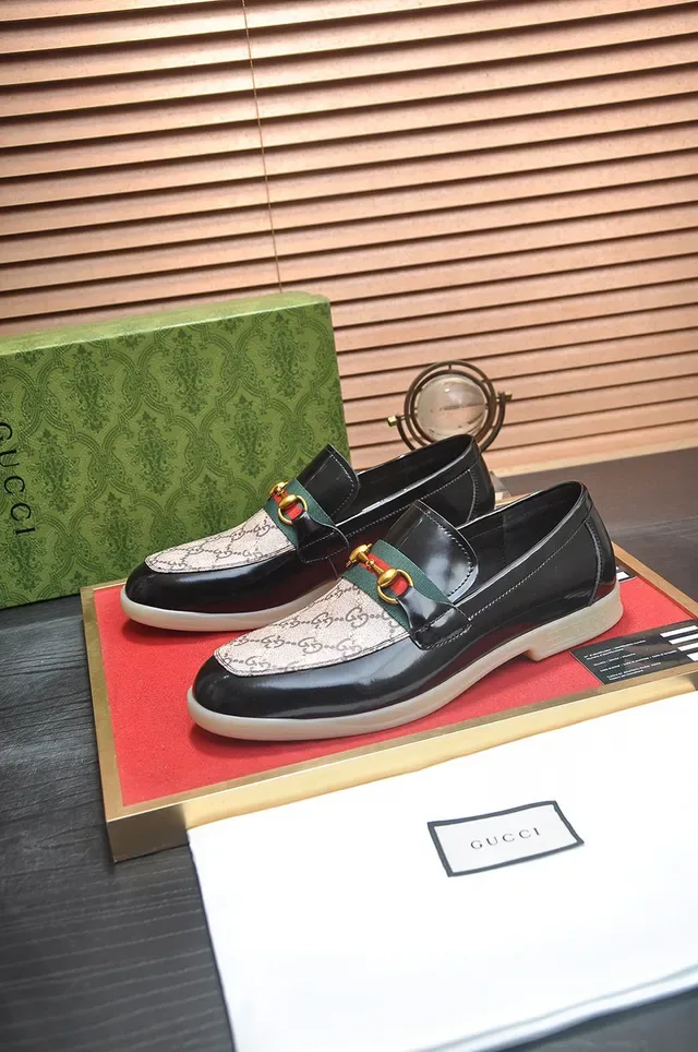 Gucci Horsebit 1955 أسود وبيج GG Monogram لوفر 7