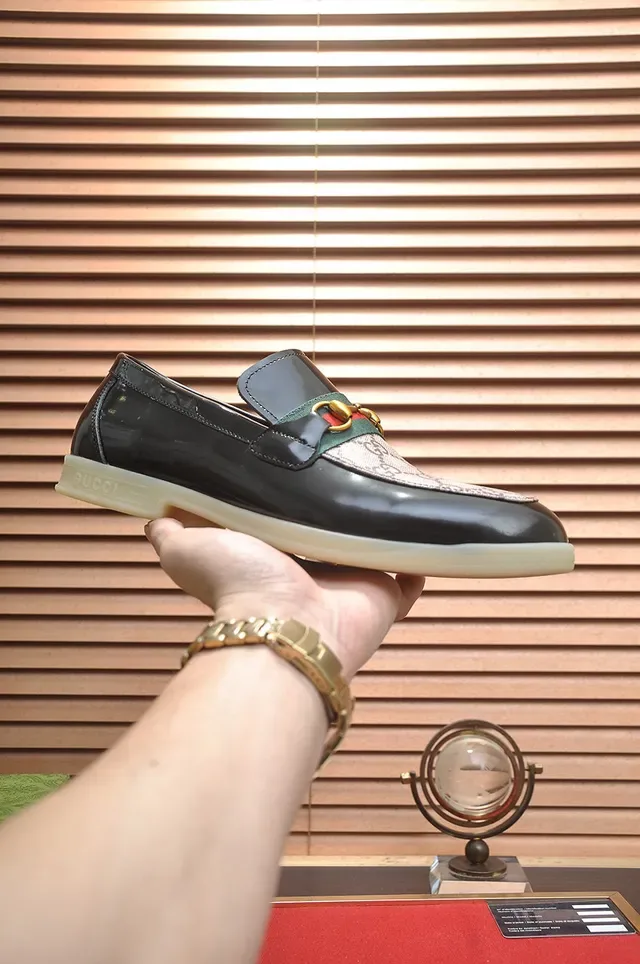 Gucci Horsebit 1955 أسود وبيج GG Monogram لوفر 8
