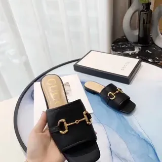 Gucci Horsebit 1955 Sandalias de cuero negro con hebilla Horsebit