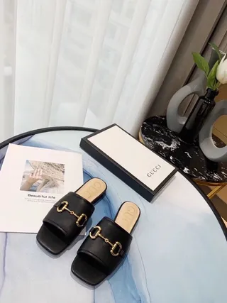Gucci Horsebit 1955 黑色皮革 Horsebit 扣 拖鞋 3