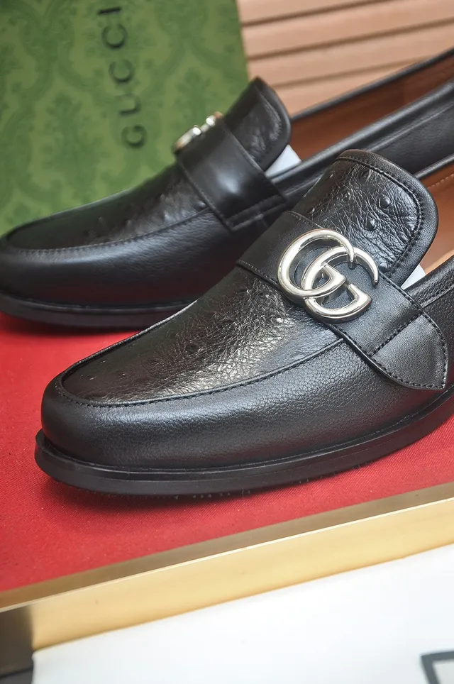 Gucci Horsebit 1955 Black Ostrich-Embossed Leather Loafers 8