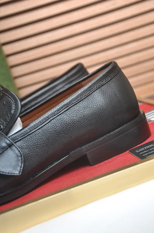 Gucci Horsebit 1955 Black Ostrich-Embossed Leather Loafers 9