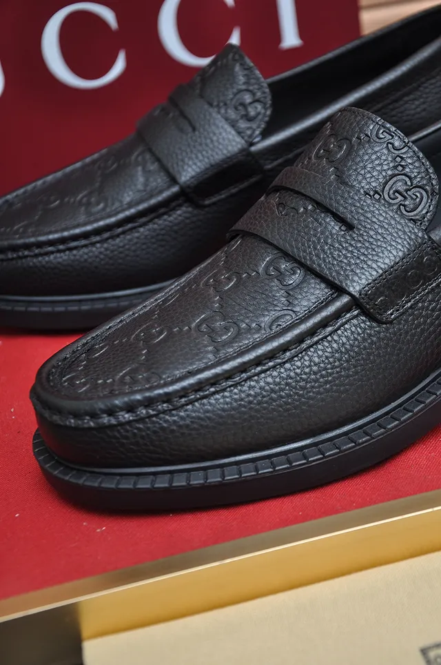 Gucci Horsebit 1955 Mocassin en Cuir Noir Texturé 2