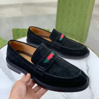 Gucci Horsebit 1955 काली सूड वेब स्ट्राइप लोअफर्स