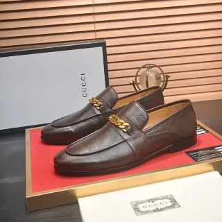 Gucci Horsebit 1955 Cuero Marrón Texturizado Cadena de Oro Mocasines