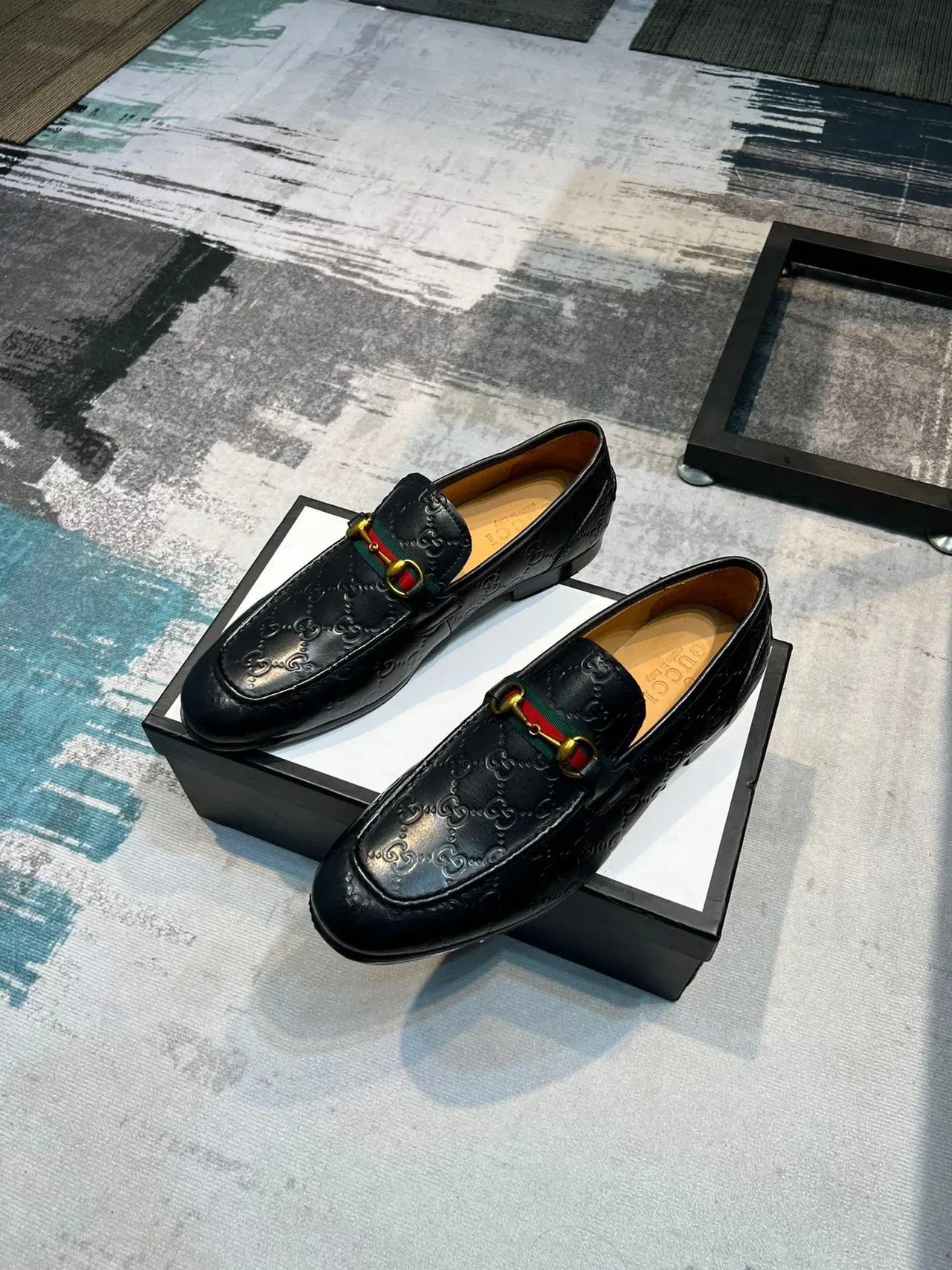Gucci Horsebit 1955 Embossed GG Loafer de cuero negro 5