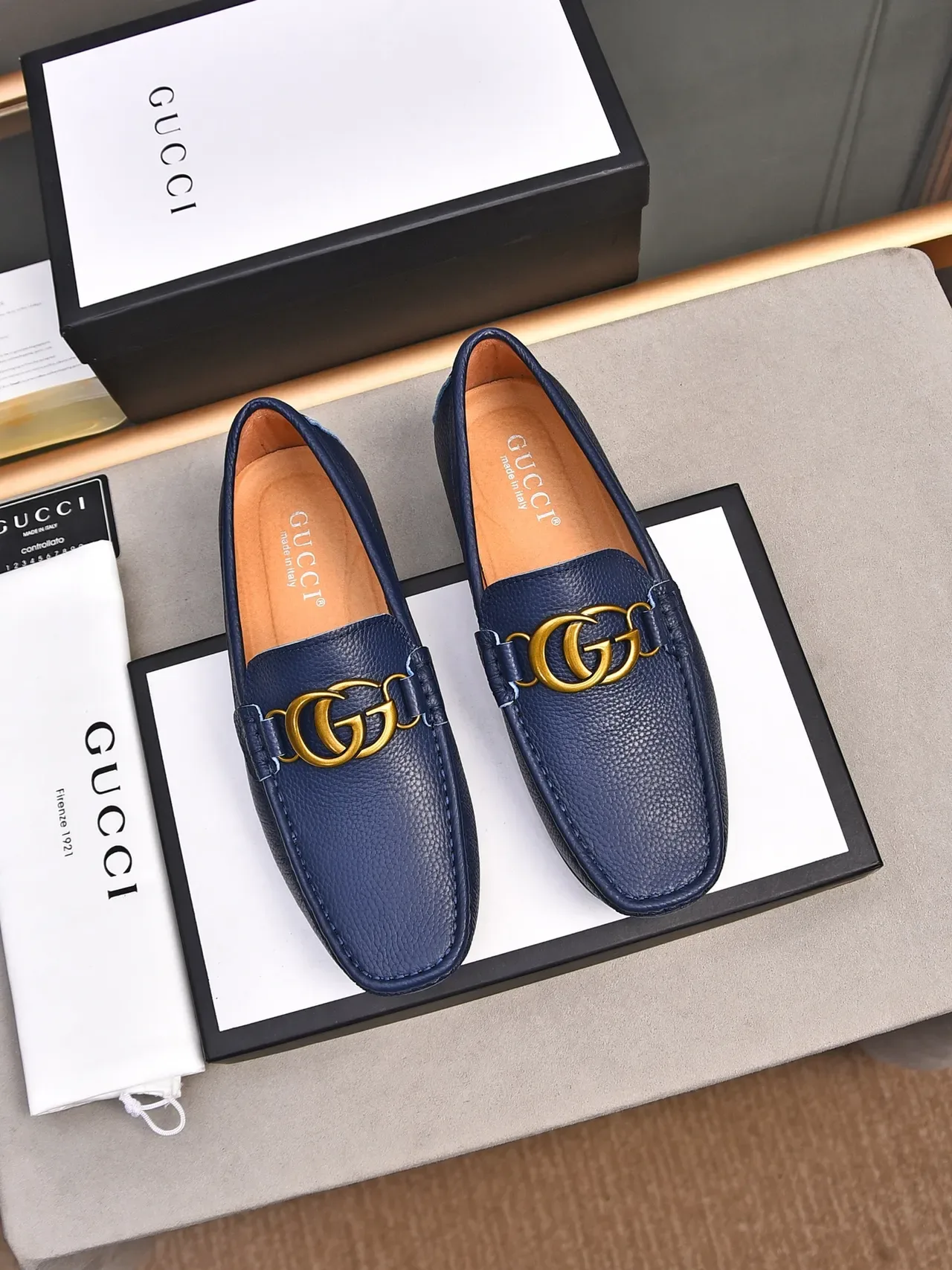 Gucci Horsebit 1955 নেভি গোল্ড পেবল্ড লেদার বাকল লোফার 3