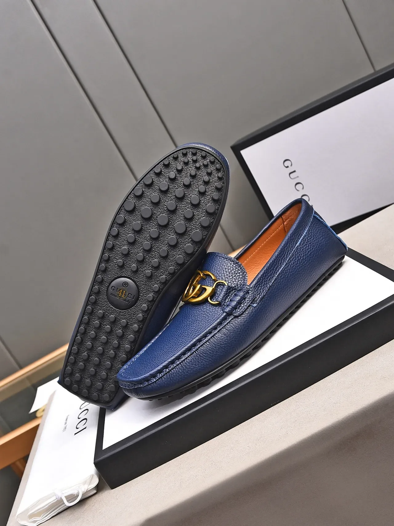 Gucci Horsebit 1955 নেভি গোল্ড পেবল্ড লেদার বাকল লোফার 4