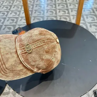 Gucci Interlocking G Logo 压花天鹅绒棒球帽