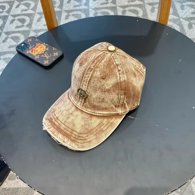 Gucci Interlocking G Logo distressed ভেলভেট বেসবল ক্যাপ 3