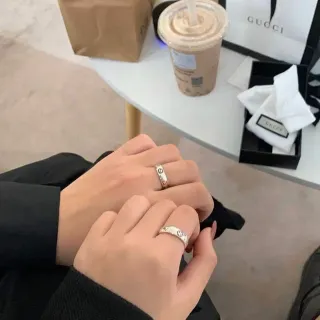 Gucci Interlocking G मोटिफ सिल्वर टोन रिंग