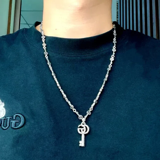 Gucci Key Interlocking G Silver-Toned Necklace 2