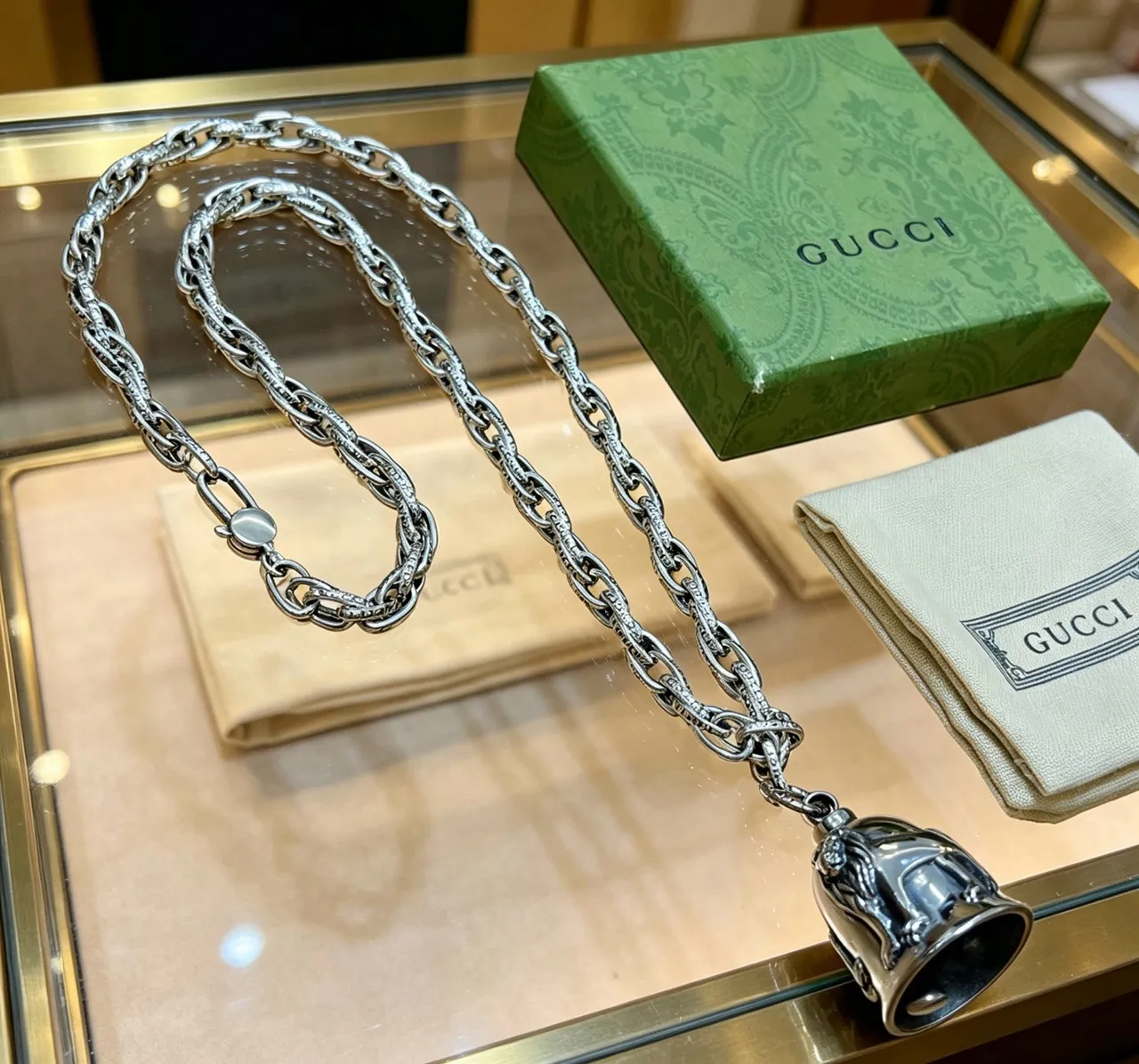 Gucci قلادة جرس الأسد سلسلة كيرب-لينك الثقيلة 6