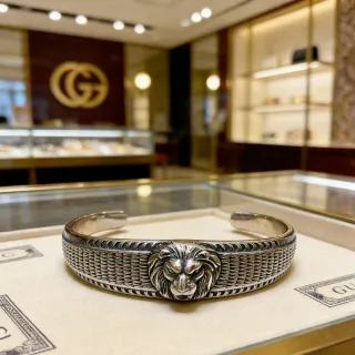 Gucci رأس الأسد نسيج ملفوف سوار مفتوح للرسغ