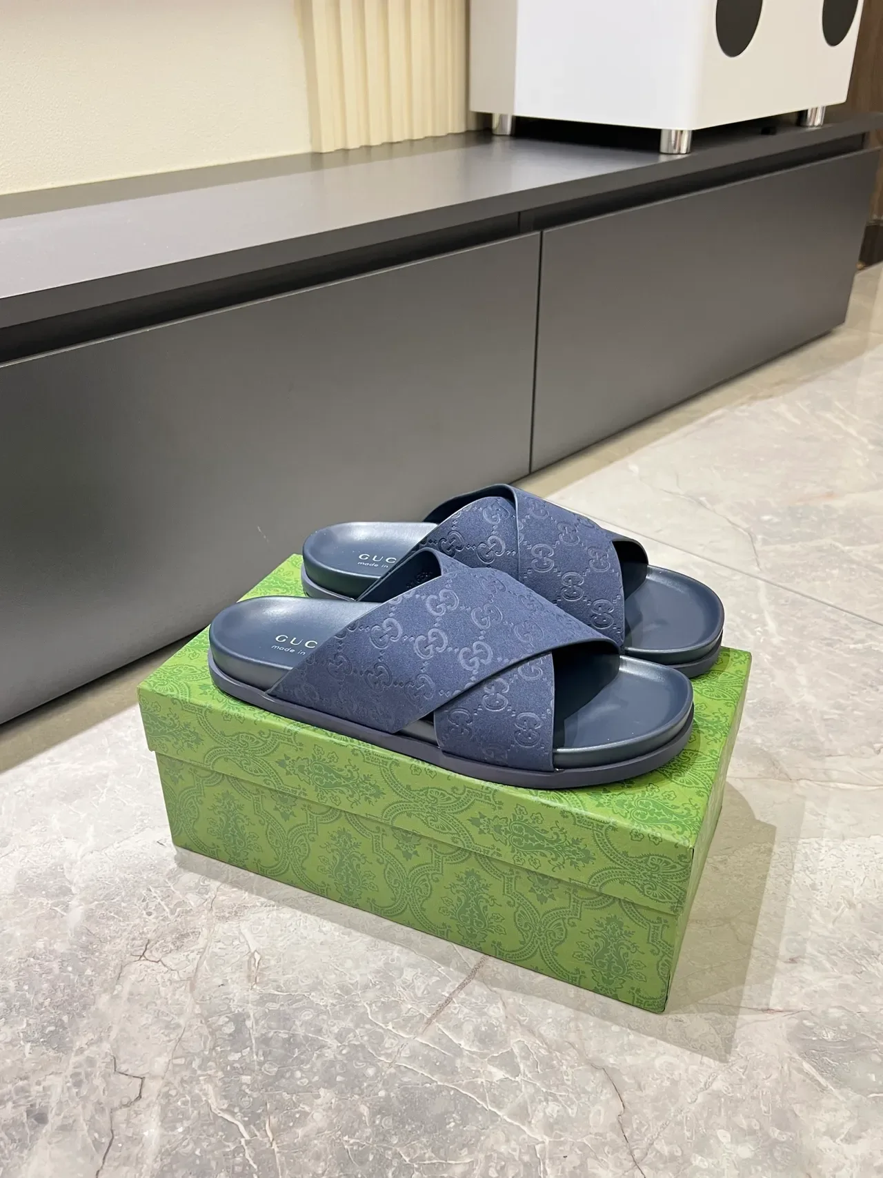 Gucci Navy Black حزام مزدوج متقاطع GG Monogram مطبوع نعال 13