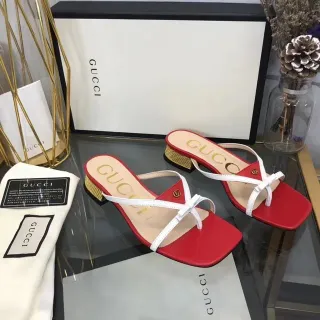 Gucci أحمر أبيض رأس مربع حزام ثونج صنادل كاجوال