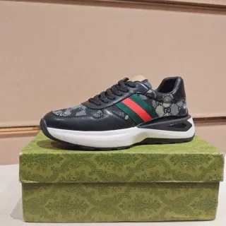 Gucci Rhyton 黑 GG 印花 红绿 Web 生活方式运动鞋