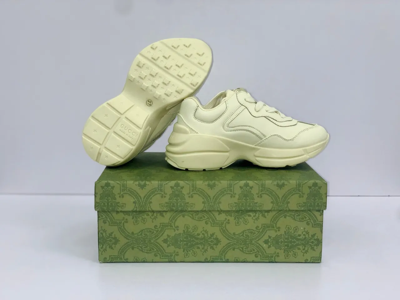 Gucci Rhyton Zapatillas Chunky con Bordado Mickey Mouse 4