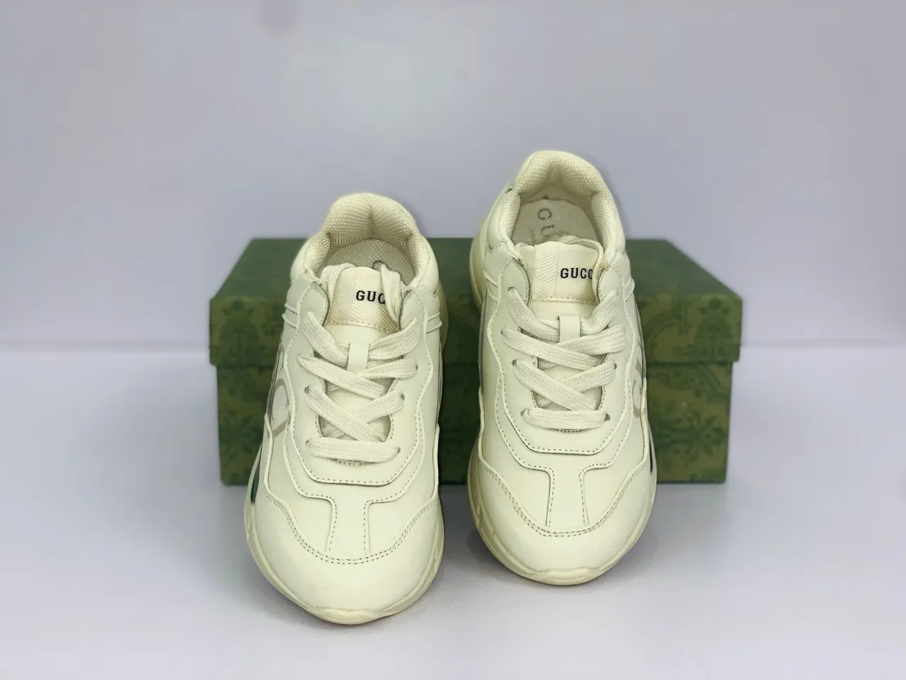 Gucci Rhyton Zapatillas Chunky con Bordado Mickey Mouse 14