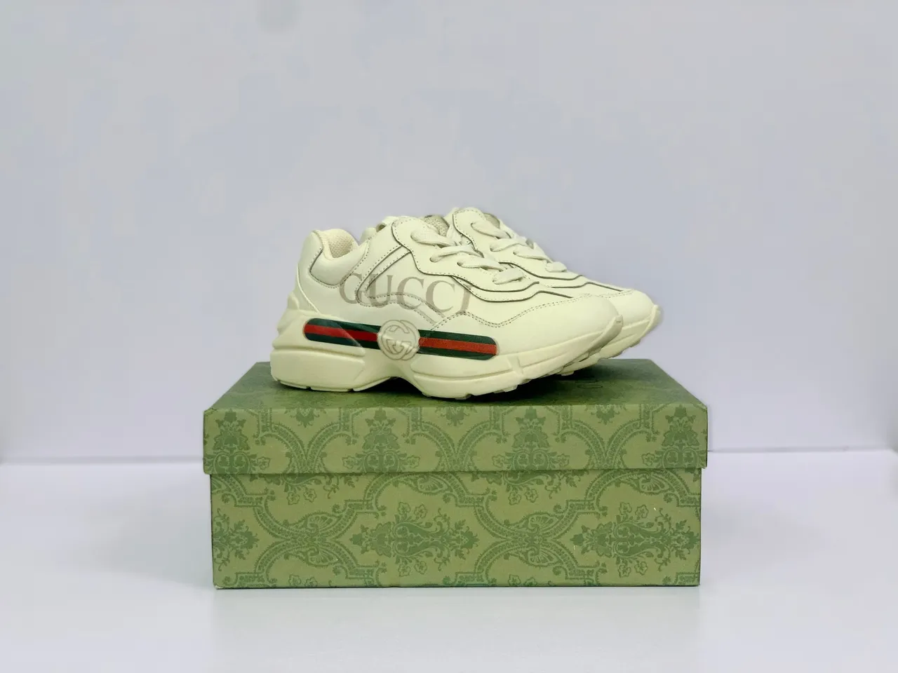 Gucci Rhyton Zapatillas Chunky con Bordado Mickey Mouse 18