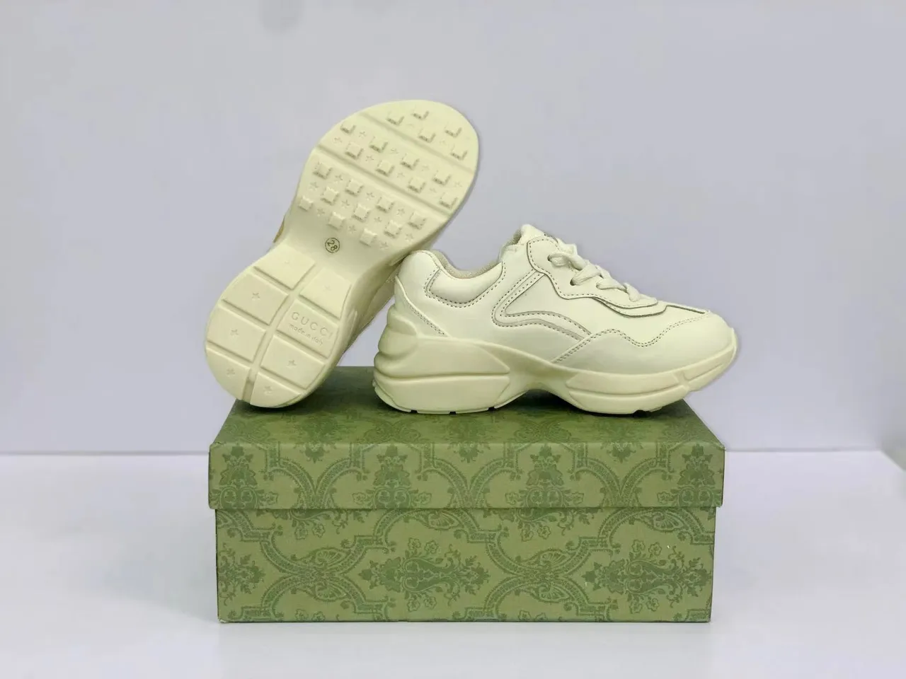 Gucci Rhyton Zapatillas Chunky con Bordado Mickey Mouse 24