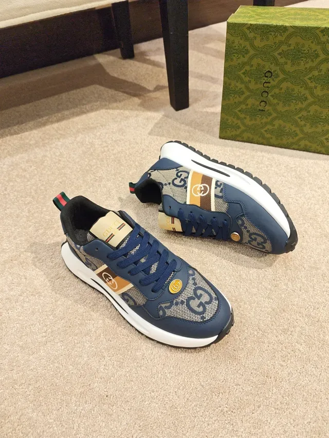 Gucci Rhyton Navy Blue and Beige Striped Lifestyle Sneakers 2