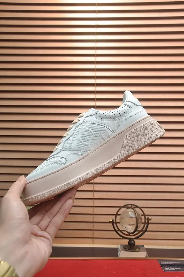 Gucci Rhyton 米白色 打孔皮革 平台 生活方式运动鞋 5