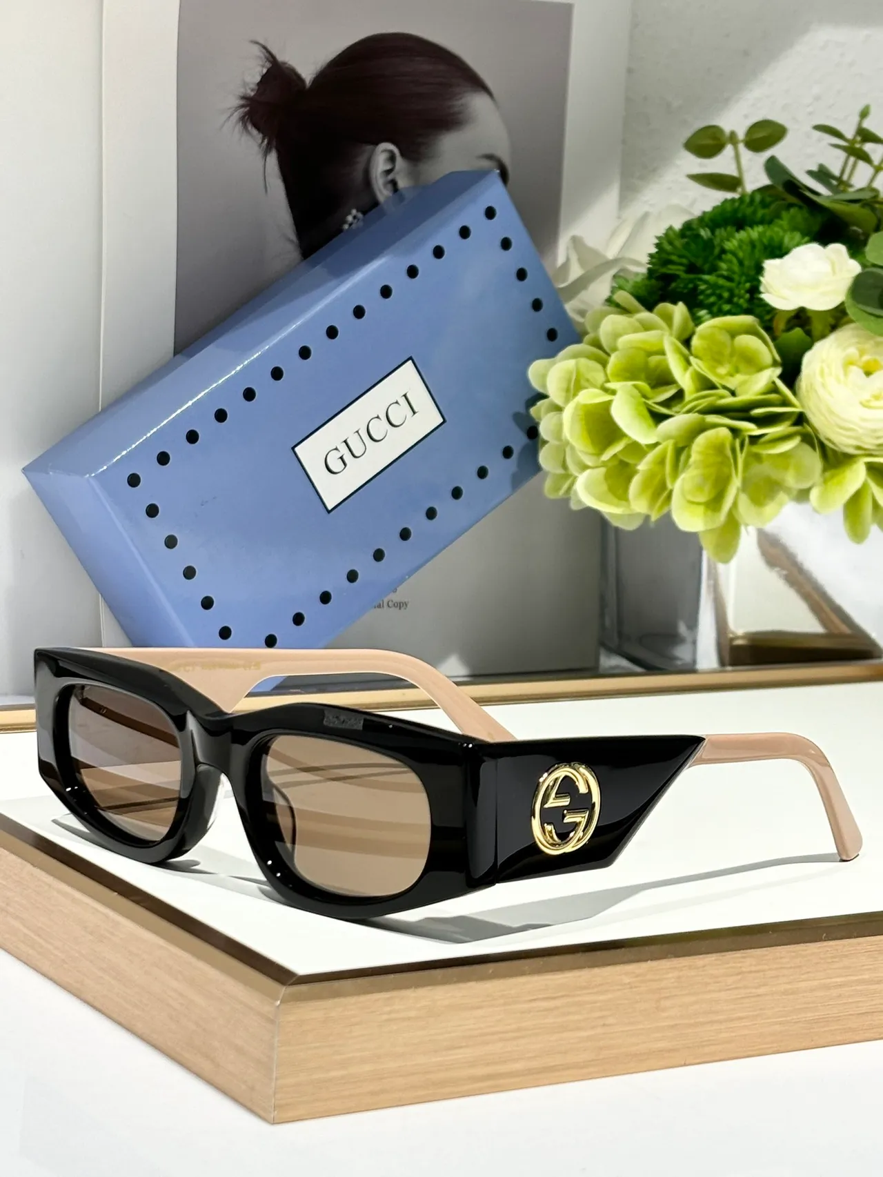 Gucci Screener কালো এবং লাল অ্যাসিটেট সানগ্লাস 5