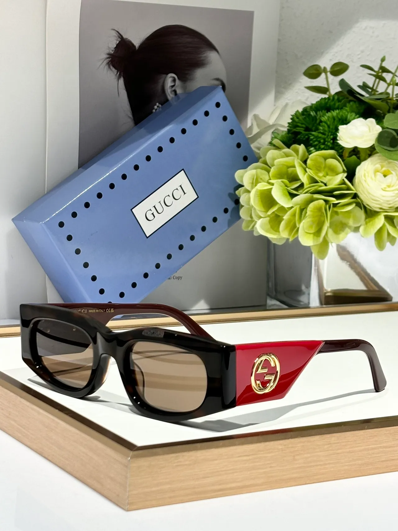 Gucci Screener কালো এবং লাল অ্যাসিটেট সানগ্লাস 6