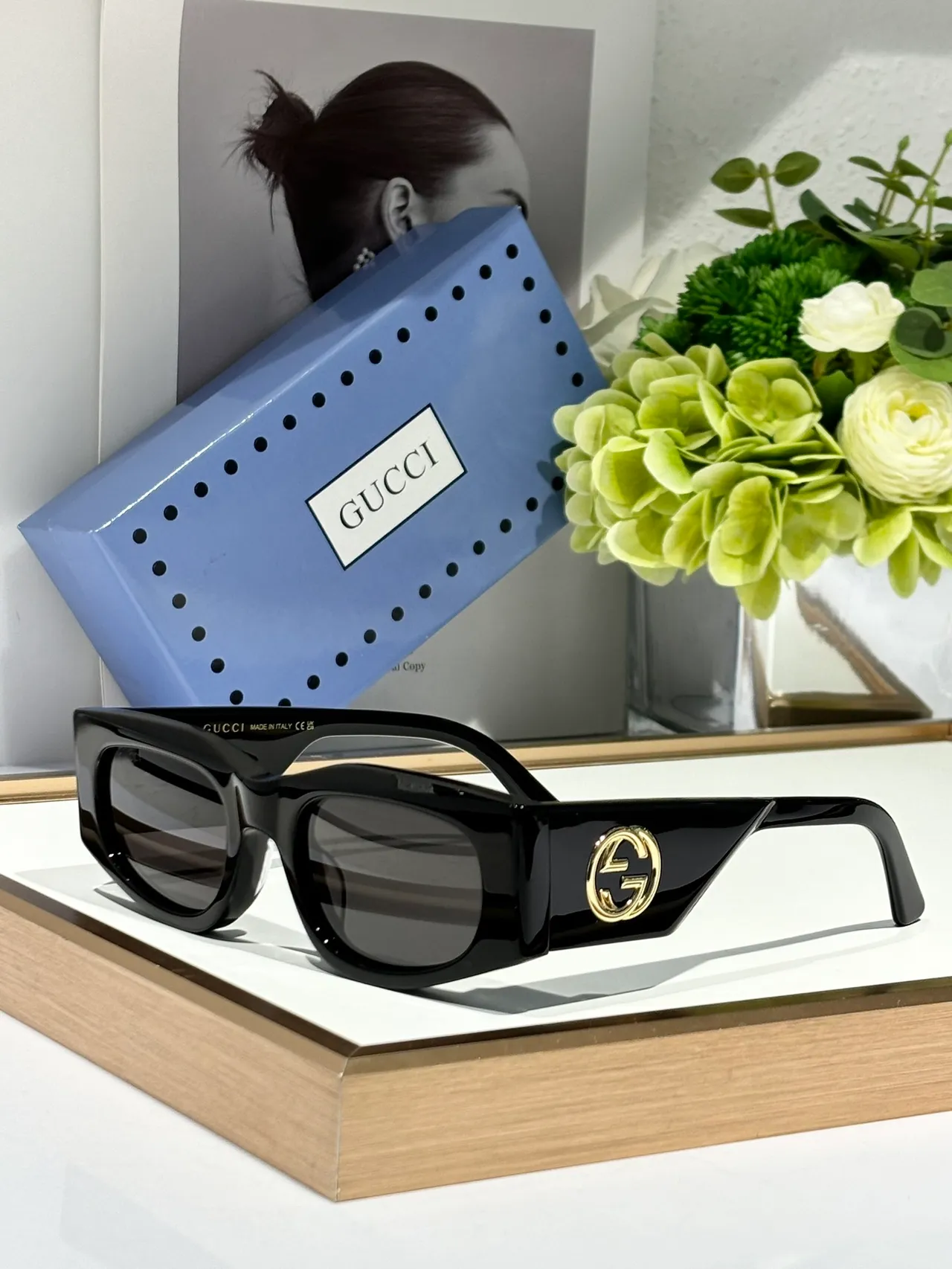 Gucci Screener কালো এবং লাল অ্যাসিটেট সানগ্লাস 8