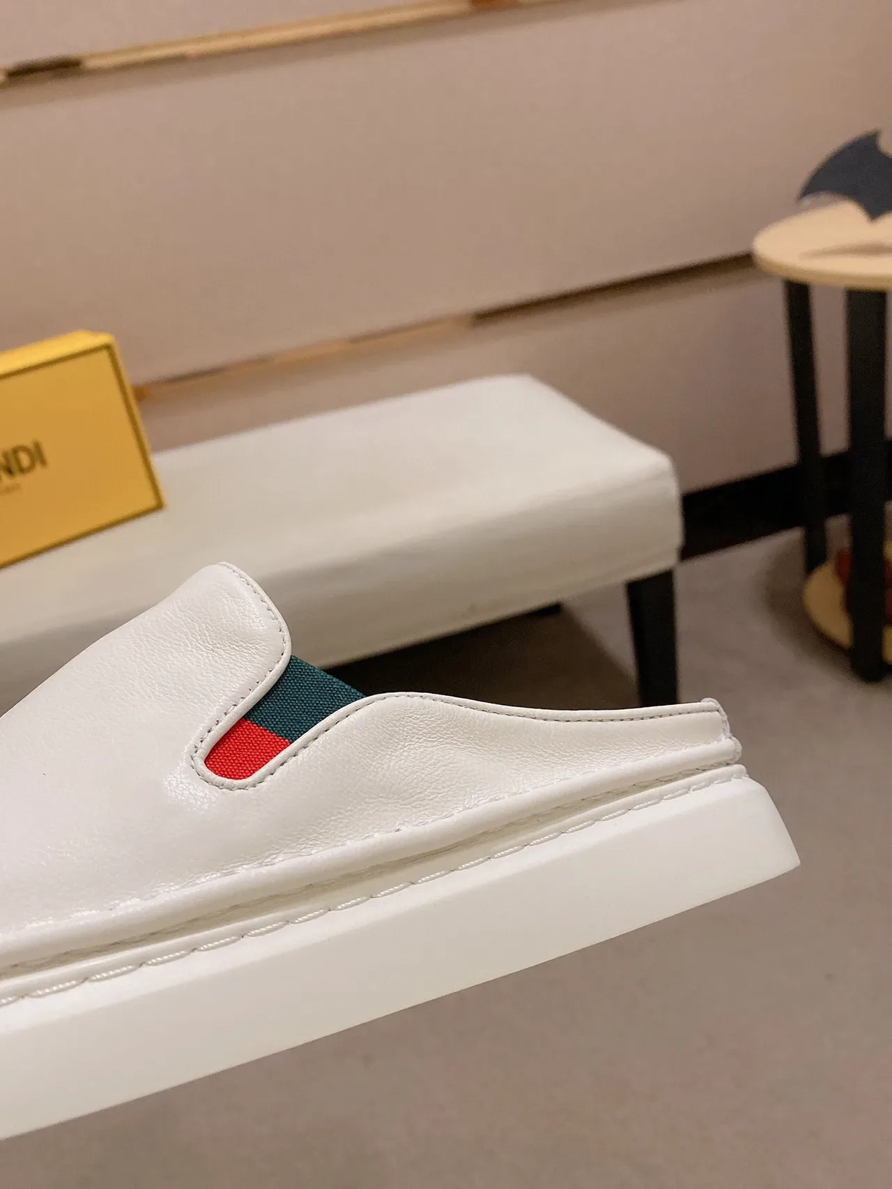 Mocasins Gucci Screener Mule Branco Vermelho Verde Web 5