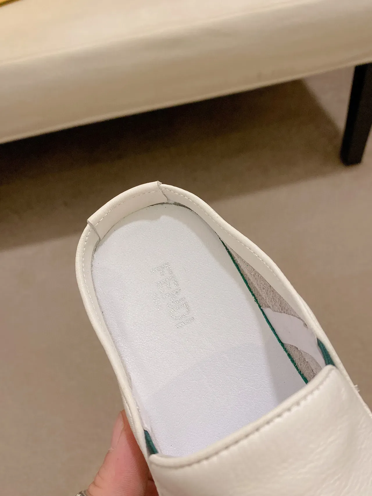 Mocasins Gucci Screener Mule Branco Vermelho Verde Web 6