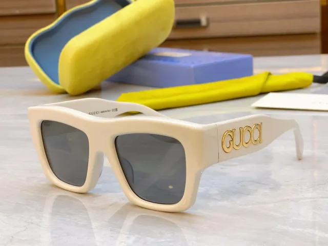 Gucci Screener Oversized Óculos de Sol Rosa Acetato Logo Dourado 7