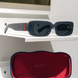 Gucci Screener مستطيلة ويب سترايب نظارات شمسية