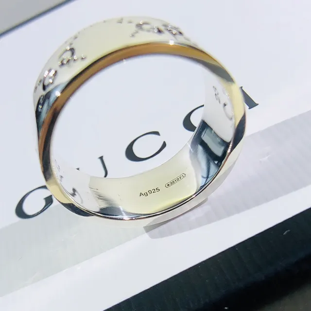 خاتم Gucci سكرينر فضي أسود نطاق عريض نقش نمط 7