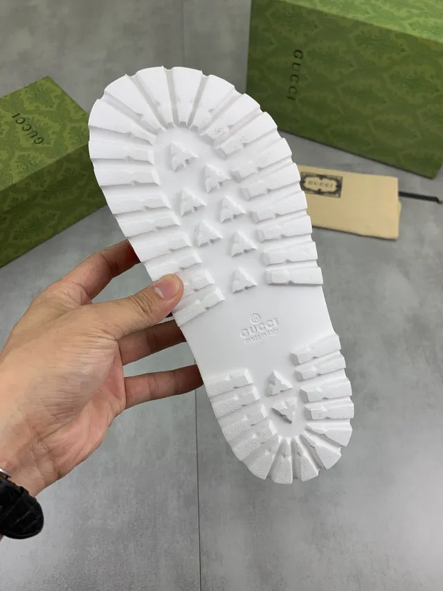 Gucci Screener Zapatilhas com listra Web em branco verde vermelho 2