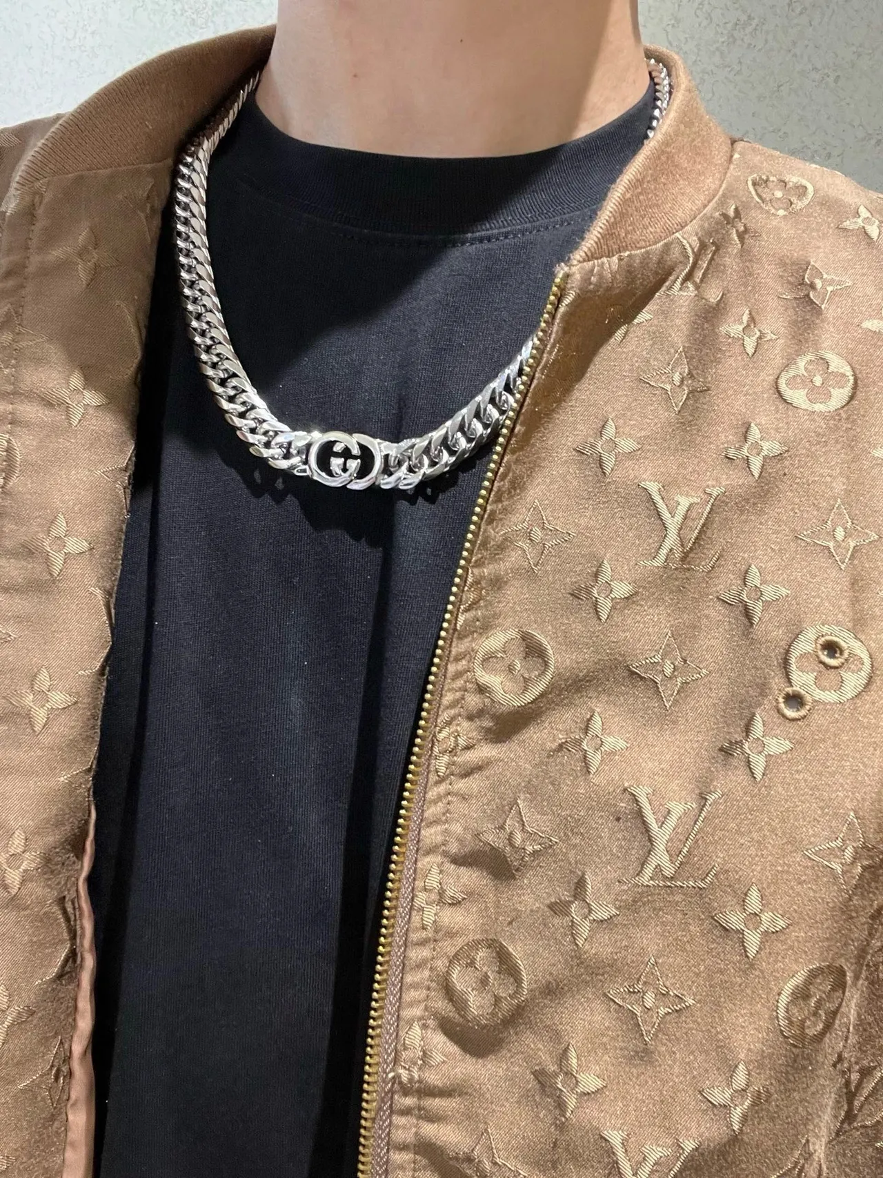 Gucci Silver Curb-Link Chain Interlocking G Clasp Necklace 9