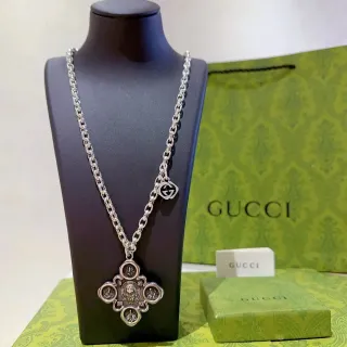 Gucci Silver Green Chain Ornate Cross Pendant Necklace