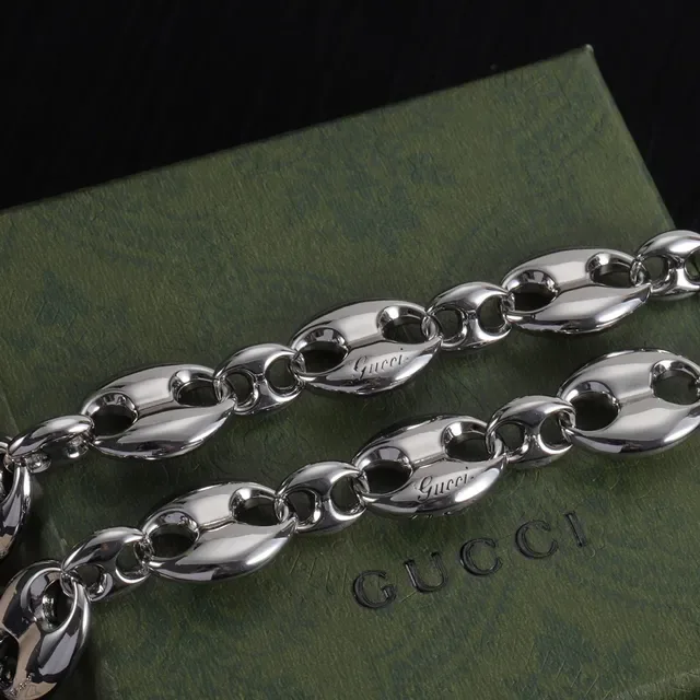 Gucci Collier Chaîne à Maillons Ovales Argentée Poli 2