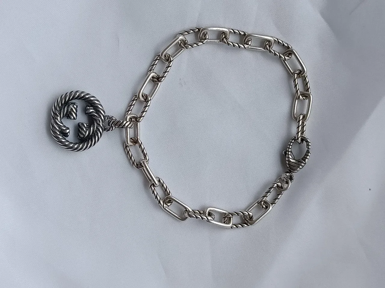 Gucci Silver Twisted Rope Chain Interlocking G Pendant Necklace 2