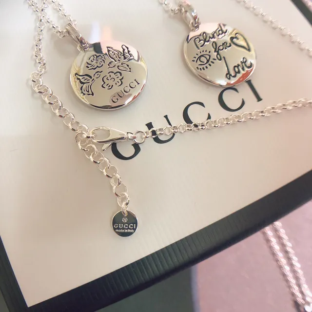 Gucci Symbolic Disc 银色抛光圆形吊坠项链 5