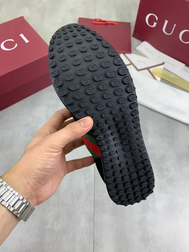 Gucci Tennis 1977 أسود أخضر أحمر ويب لايف ستايل سنيكرز 4