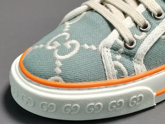 Gucci Tennis 1977 GG Monogram Canvas Web Stripe Zapatillas Lifestyle 5