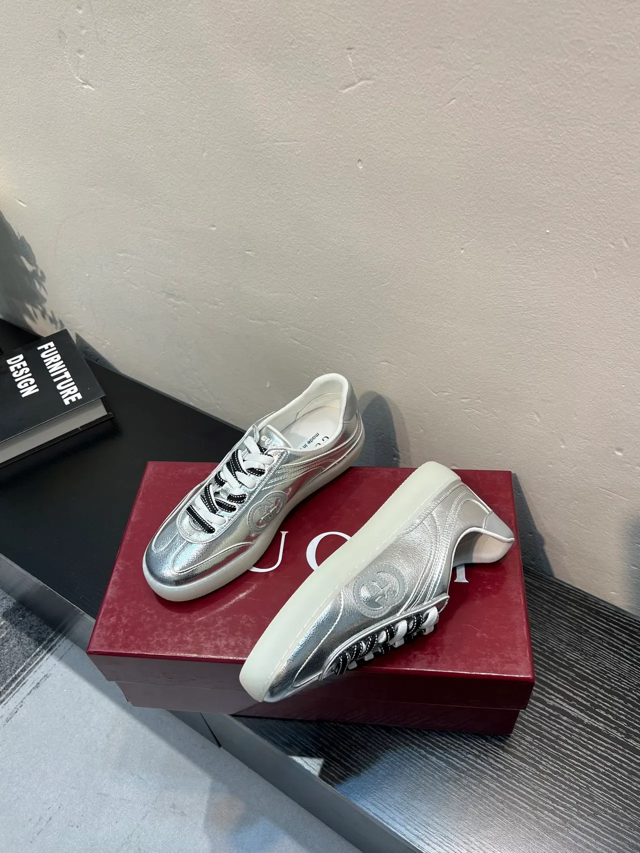 Gucci Tennis 1977 মেটালিক সিলভার লাইফস্টাইল স্নিকার 4