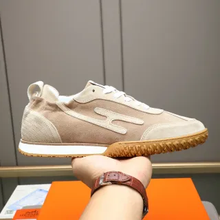Hermès 米色麂皮生活休闲鞋