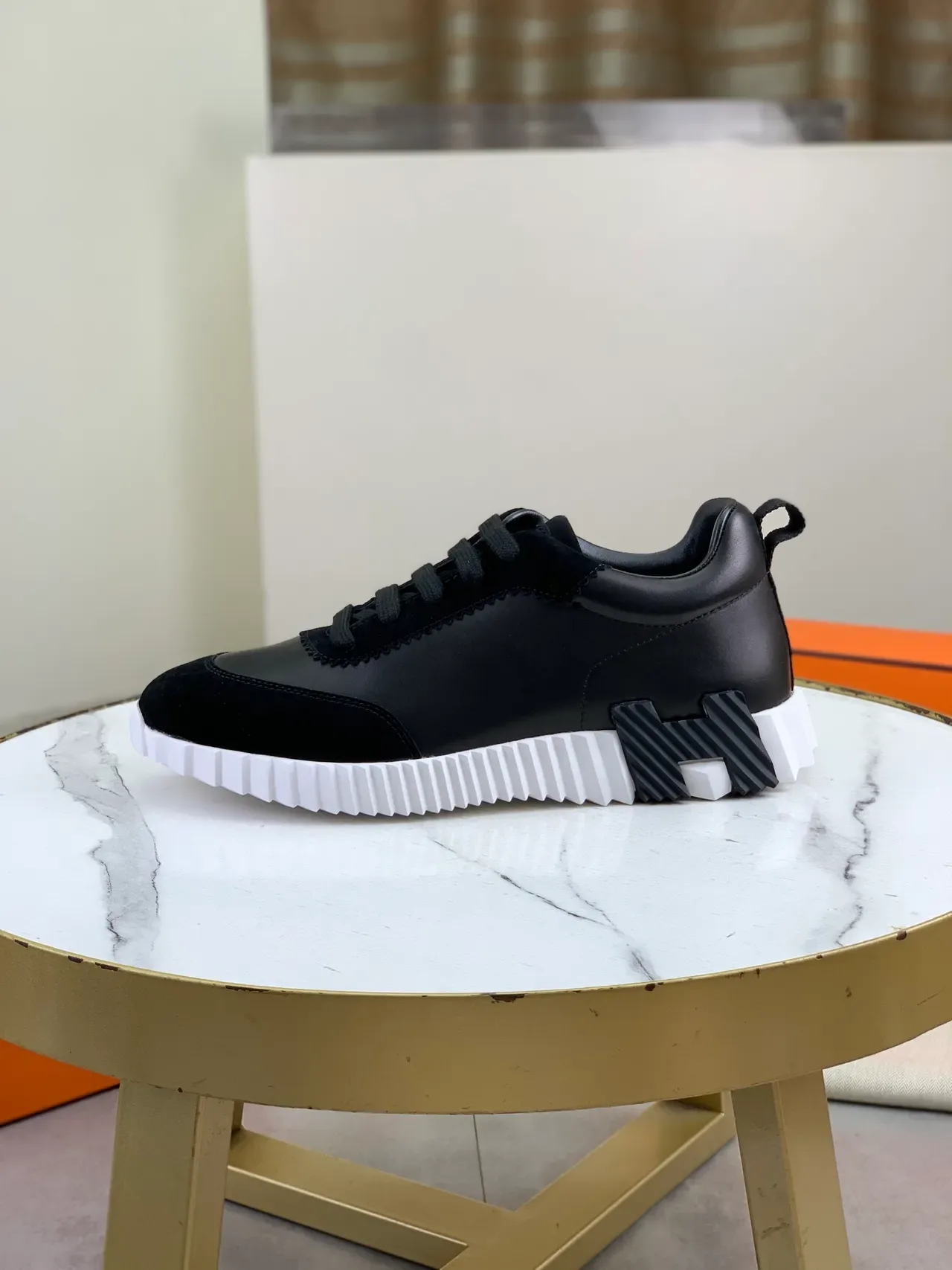 Hermès Tênis Lifestyle Preto de Couro e Camurça 5