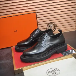 Hermès কালো পালিশ করা চামড়ার বন্ধ লেস অক্সফোর্ড জুতো